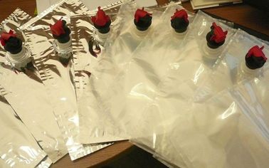 عبوات بلاستيكية مرنة قابلة لإعادة الاستخدام في صندوق مع صنبور ، أكياس فضية BIB لعصير النبيذ